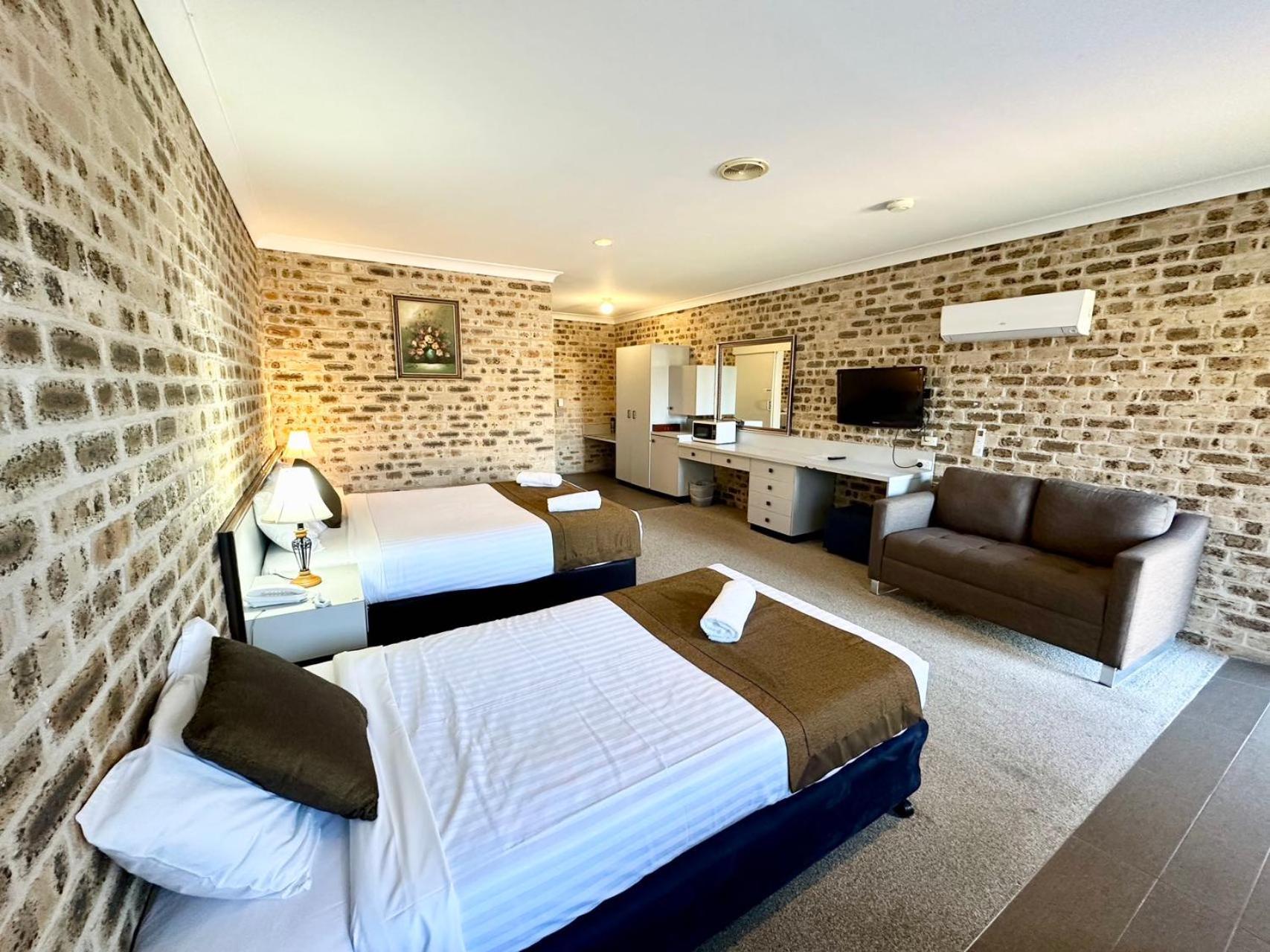 Sir Francis Drake Motel Heatherbrae Dış mekan fotoğraf