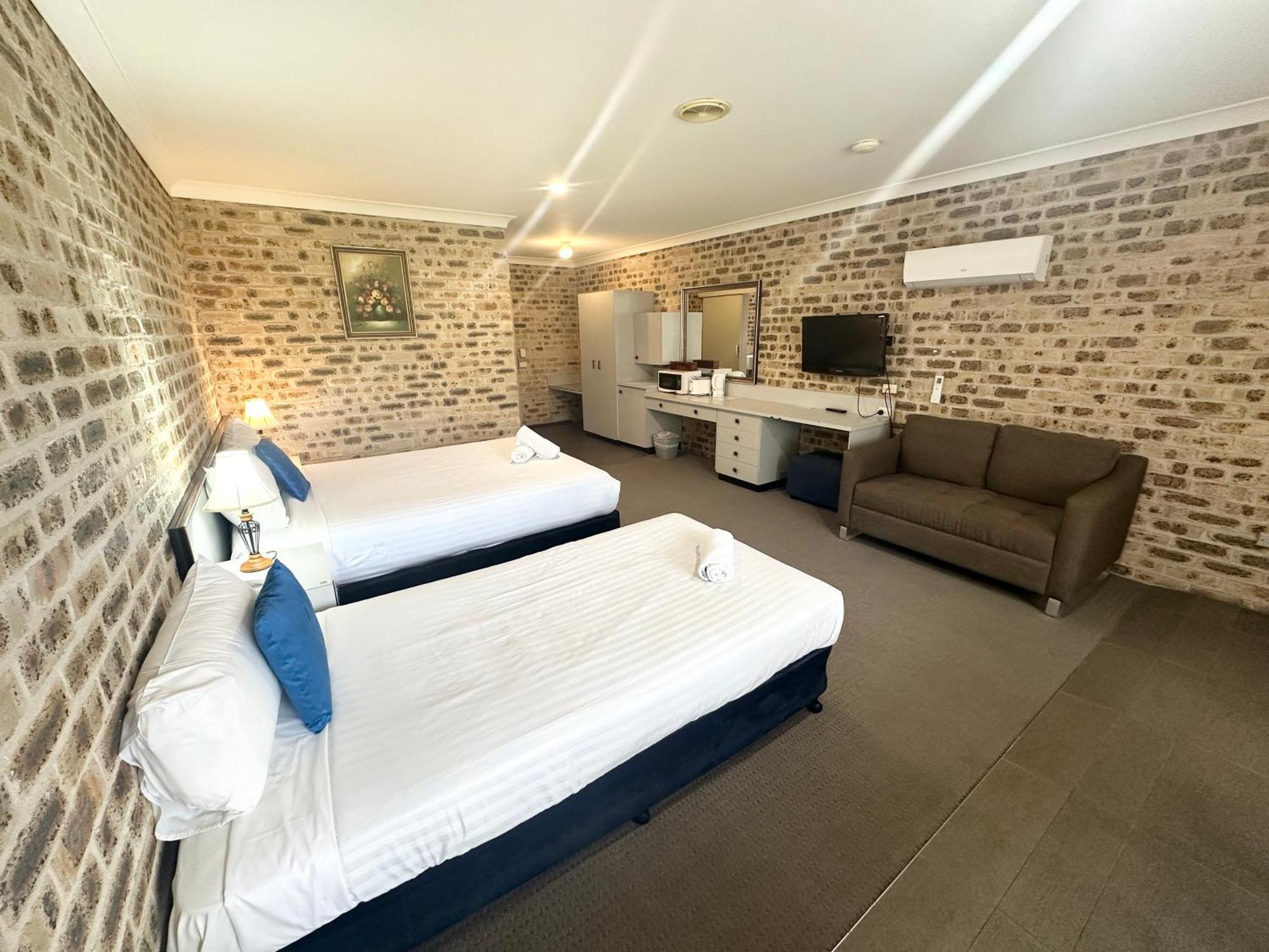Sir Francis Drake Motel Heatherbrae Dış mekan fotoğraf