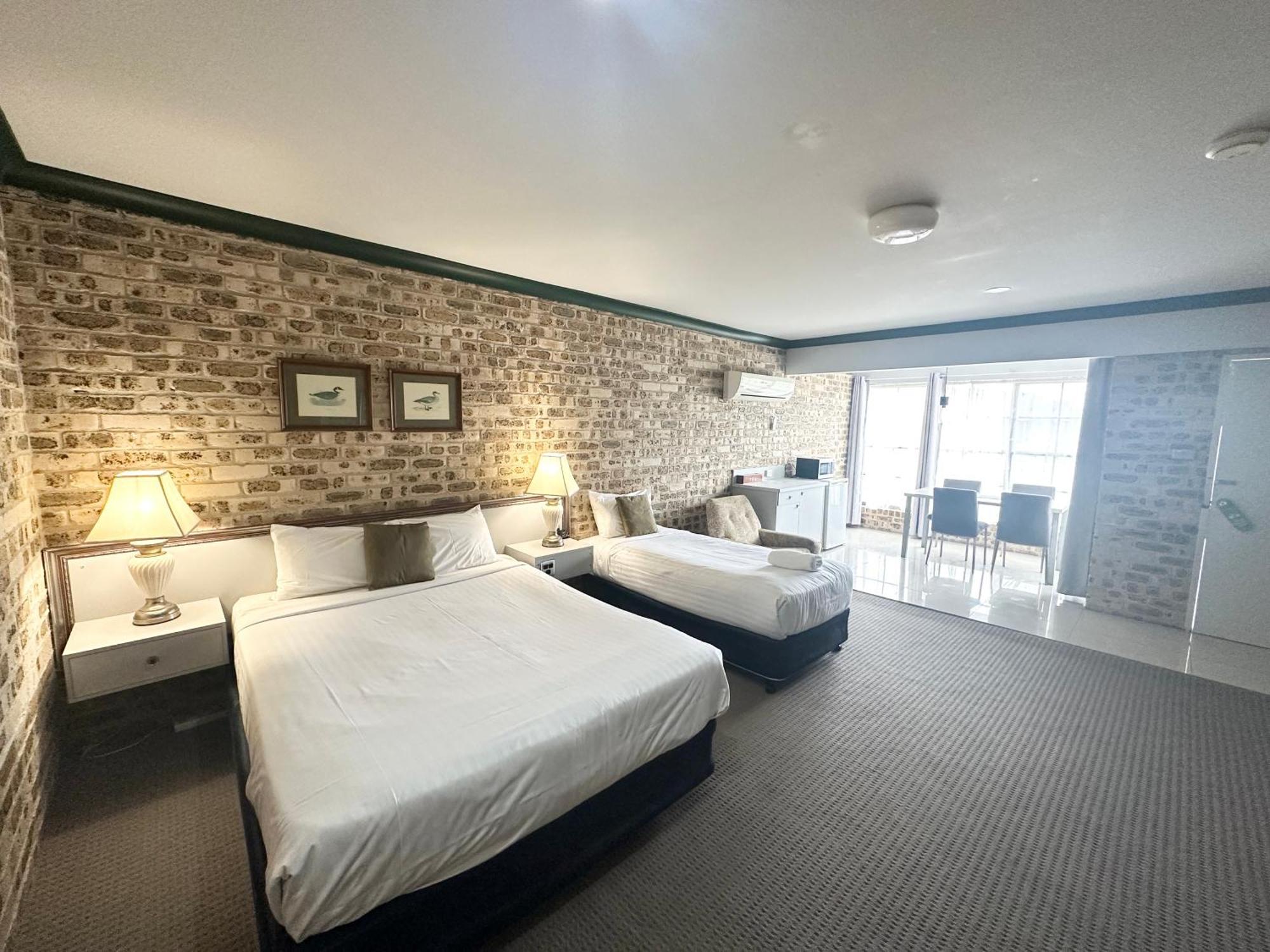 Sir Francis Drake Motel Heatherbrae Dış mekan fotoğraf